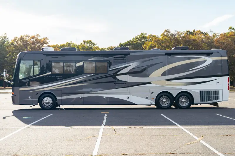 2009 Holiday Rambler Scepter 42PDQ photo 2