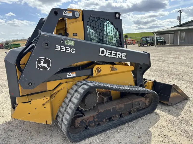 2016 John Deere 333G photo 40
