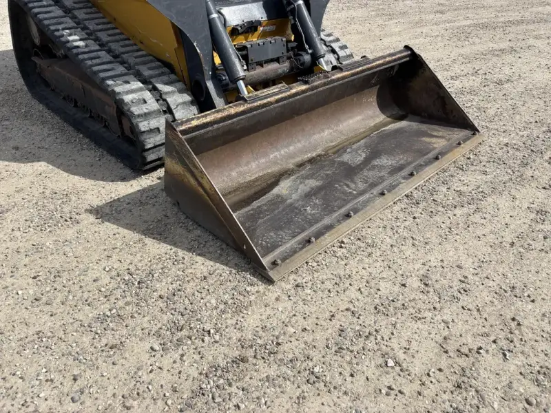 2016 John Deere 333G photo 35