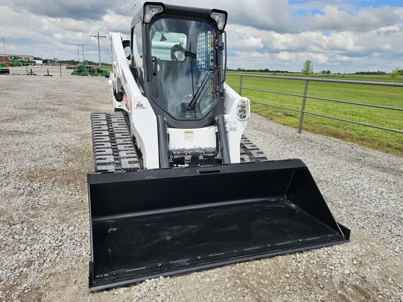 2022 Bobcat T770 photo 33