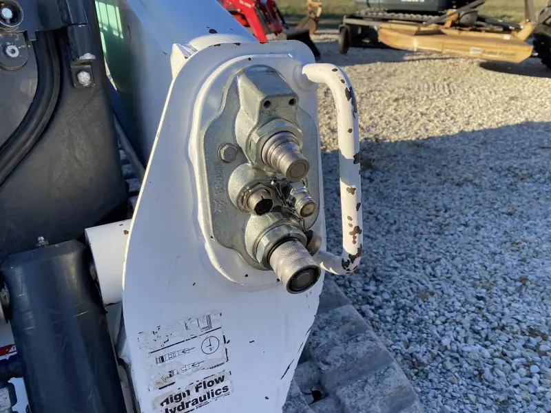 2017 Bobcat T750 with Forestry Package photo 3