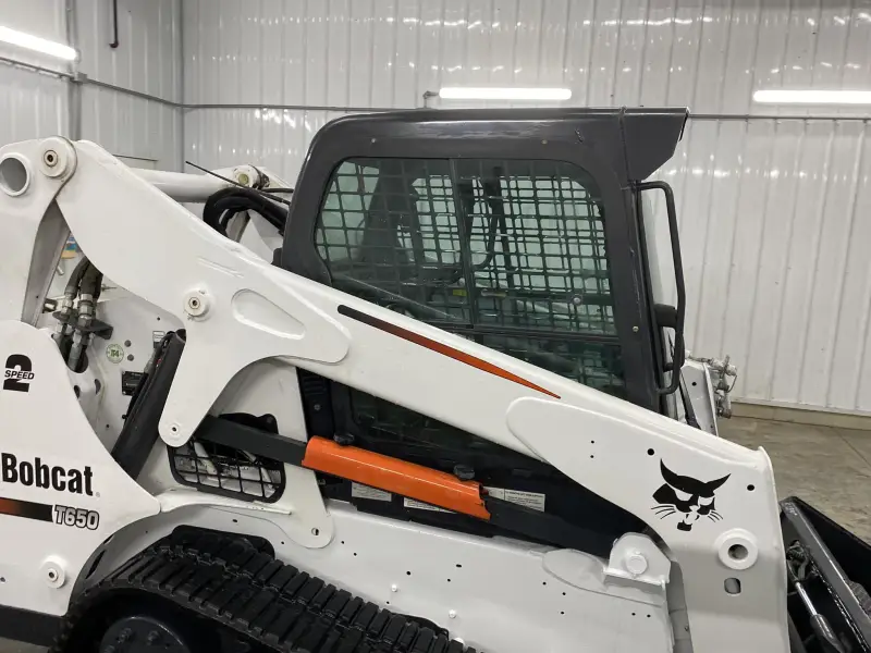 2014 Bobcat T650 photo 11