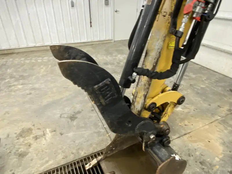 2016 Caterpillar 304E2 photo 11