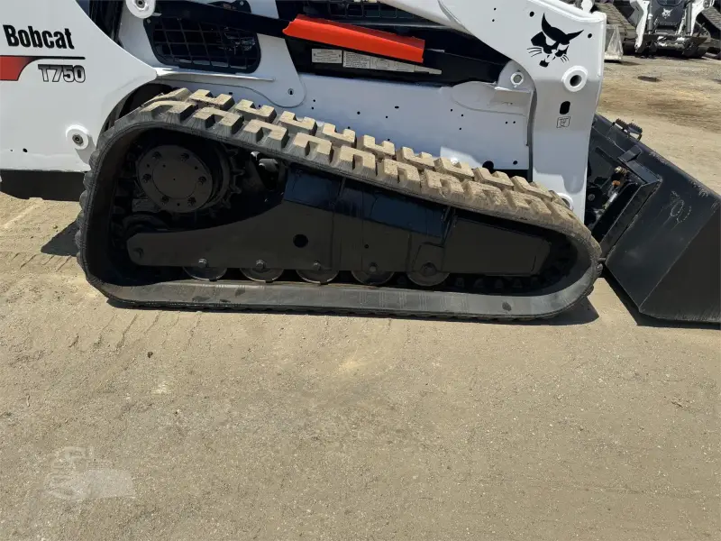 2014 Bobcat T750 photo 11