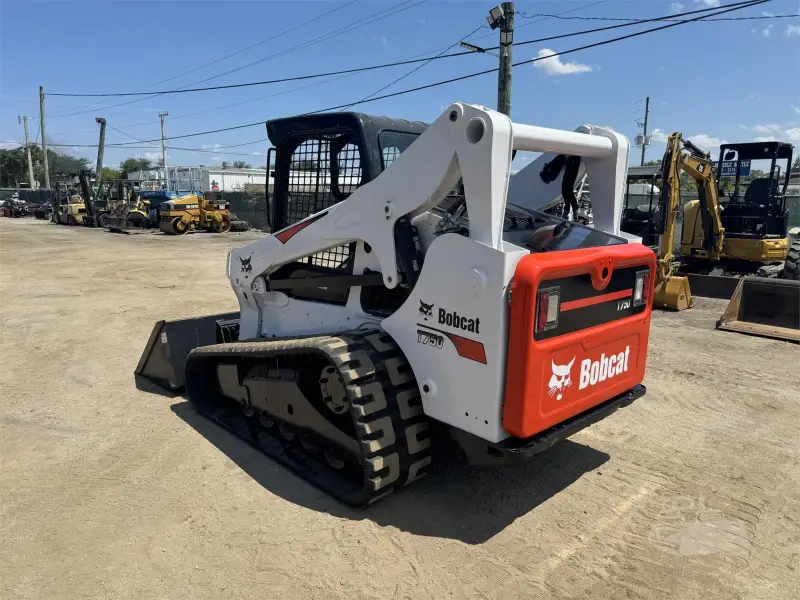 2014 Bobcat T750 photo 19
