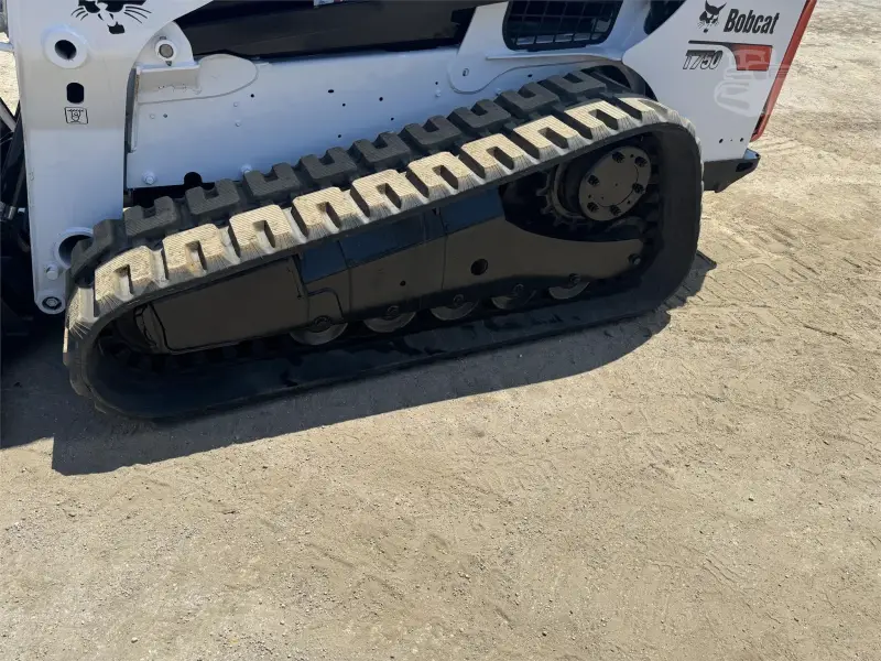 2014 Bobcat T750 photo 6