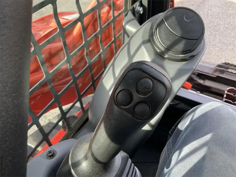 2016 Kubota SVL 75-2 photo 3