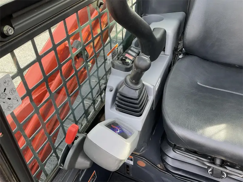 2016 Kubota SVL 75-2 photo 10