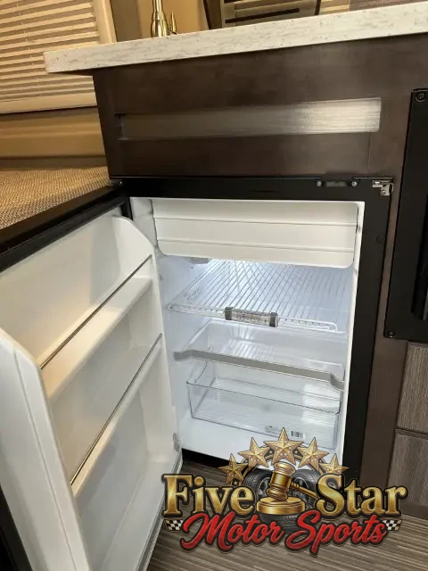 2018 Winnebago Travato 59K photo 33