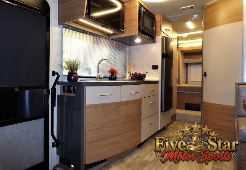 2017 Winnebago Navion 24G photo 22