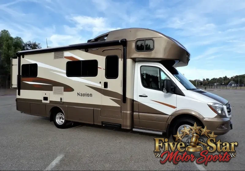 2017 Winnebago Navion 24G photo 27