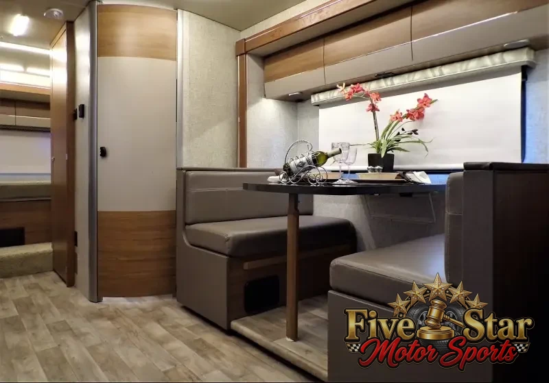 2017 Winnebago Navion 24G photo 19