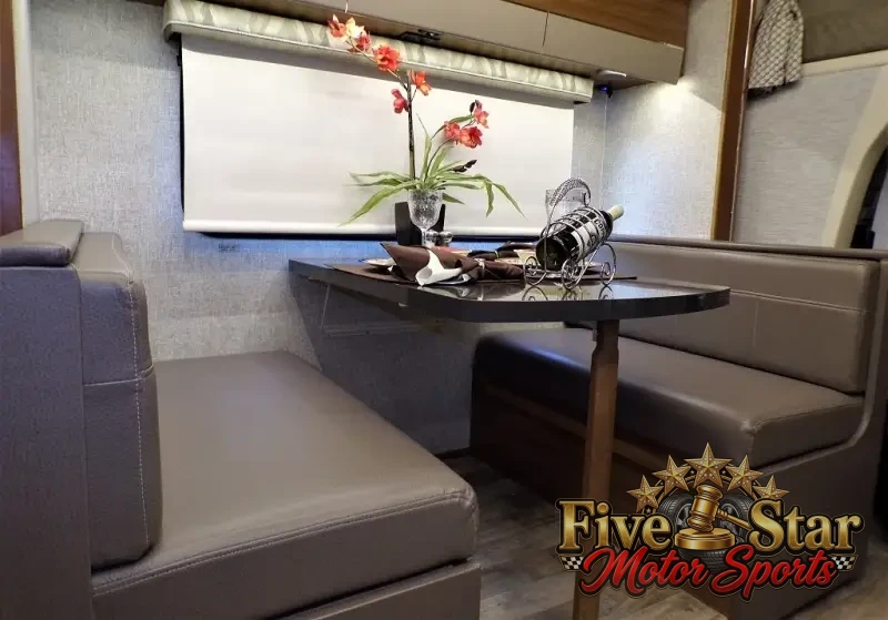 2017 Winnebago Navion 24G photo 20
