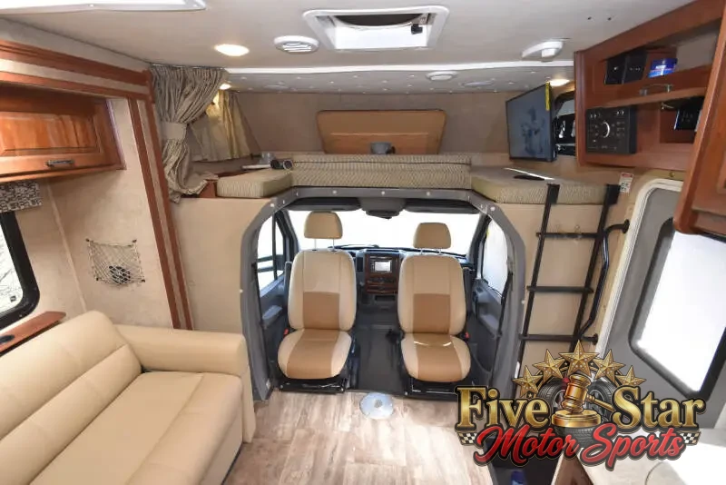 2017 Forest River Sunseeker 2400R photo 13