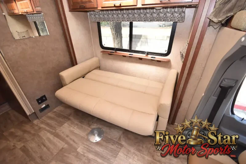 2017 Forest River Sunseeker 2400R photo 15