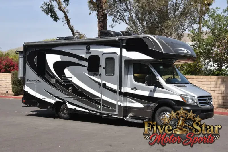 2017 Forest River Sunseeker 2400R photo 1