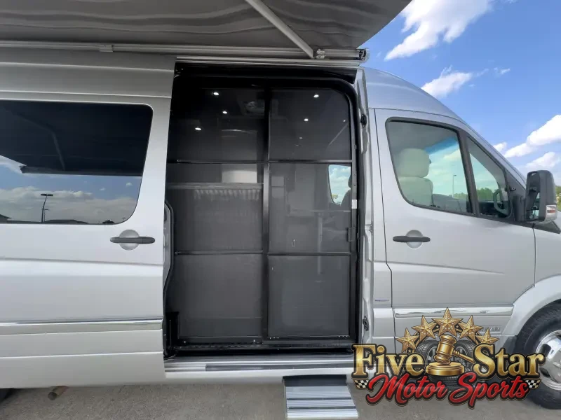 2016 Airstream Interstate EXT Grand Tour Series photo 14