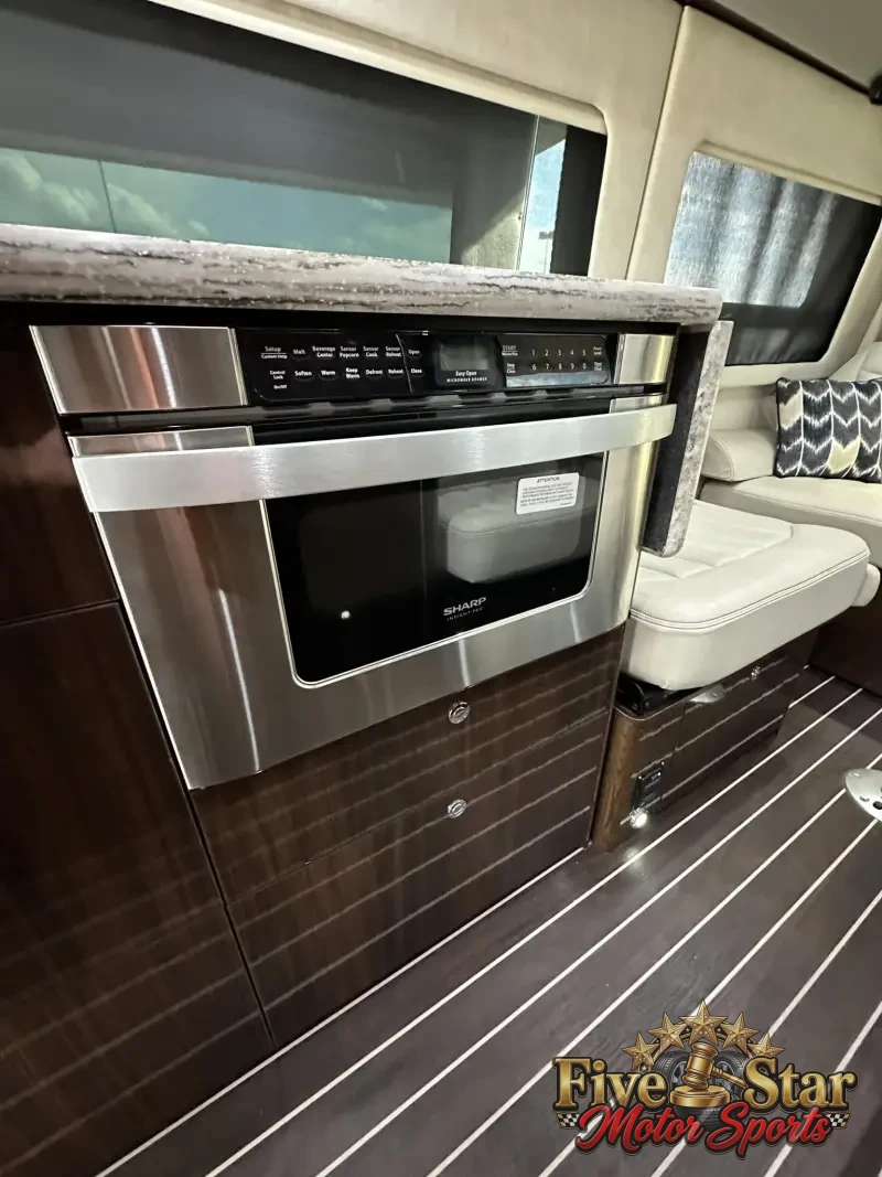 2016 Airstream Interstate EXT Grand Tour Series photo 12