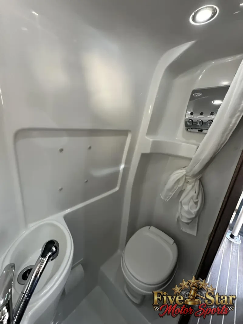 2016 Airstream Interstate EXT Grand Tour Series photo 22