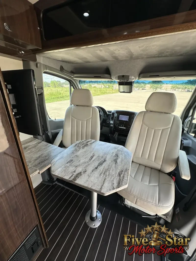 2016 Airstream Interstate EXT Grand Tour Series photo 16