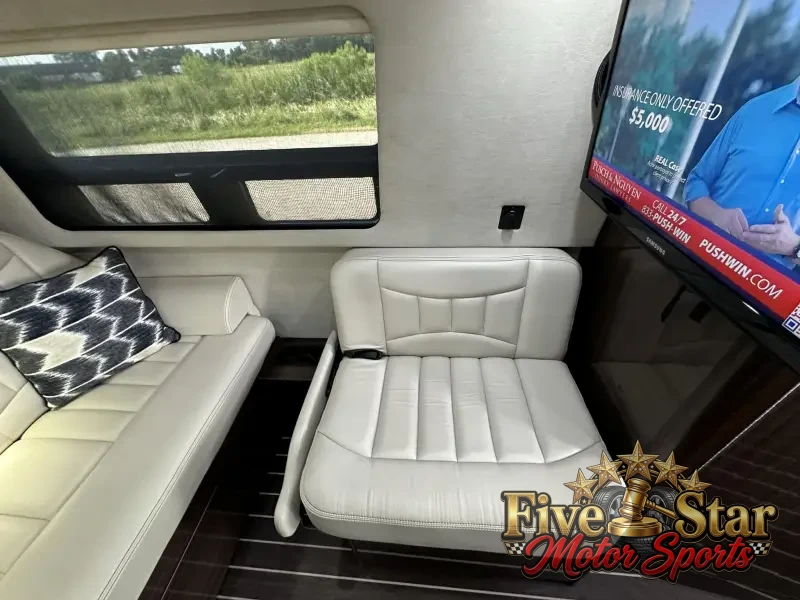 2016 Airstream Interstate EXT Grand Tour Series photo 37