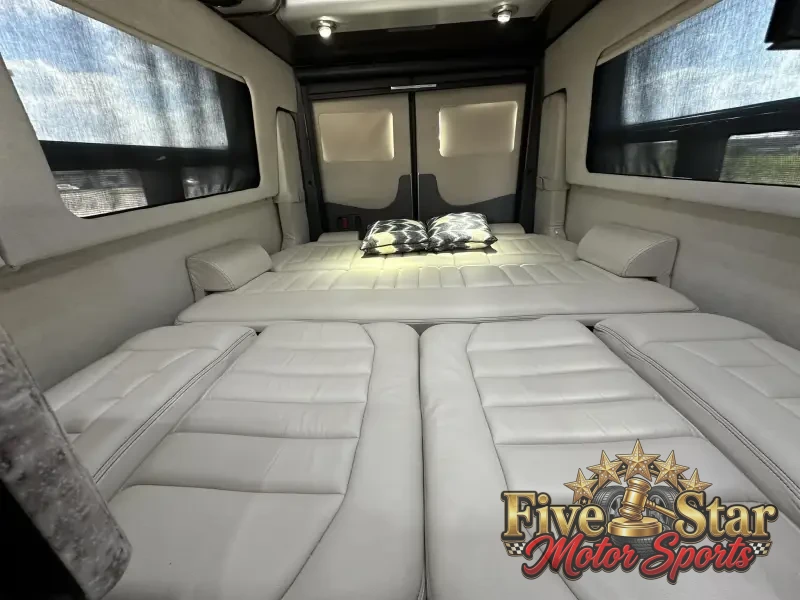 2016 Airstream Interstate EXT Grand Tour Series photo 3