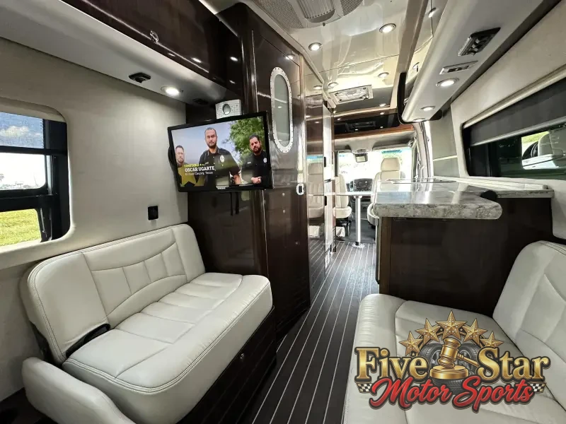 2016 Airstream Interstate EXT Grand Tour Series photo 4