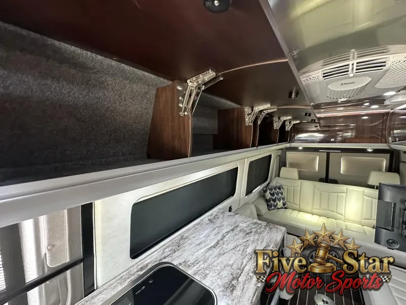 2016 Airstream Interstate EXT Grand Tour Series photo 20