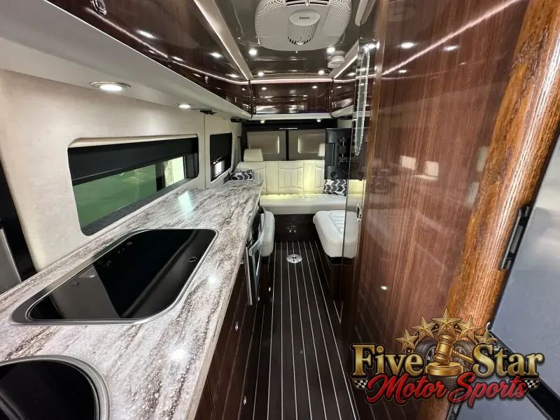 2016 Airstream Interstate EXT Grand Tour Series photo 51
