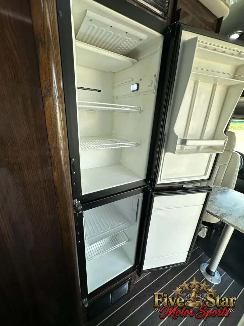2016 Airstream Interstate EXT Grand Tour Series photo 34