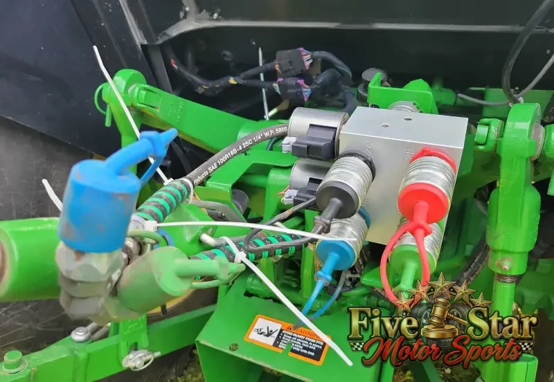 2015 John Deere 5075E photo 41
