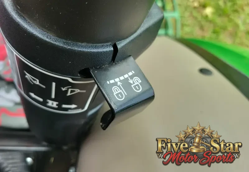 2015 John Deere 5075E photo 58