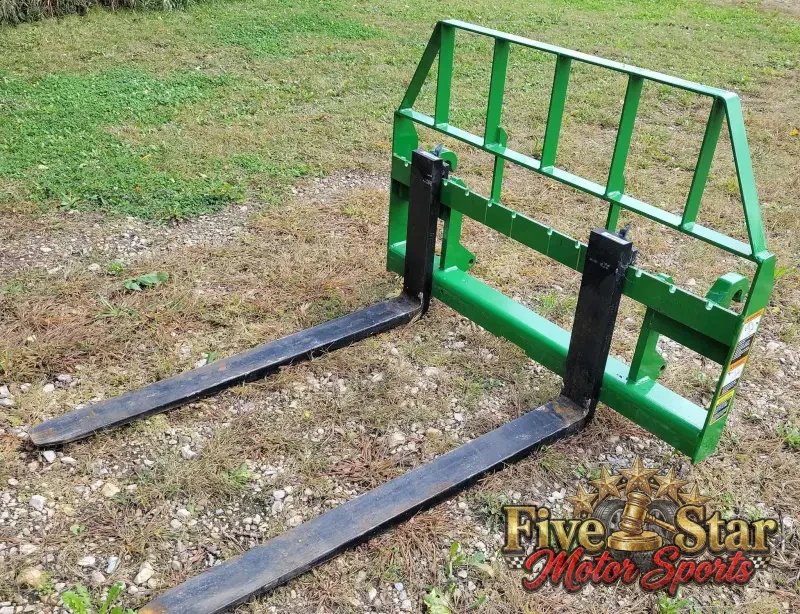 2015 John Deere 5075E photo 95