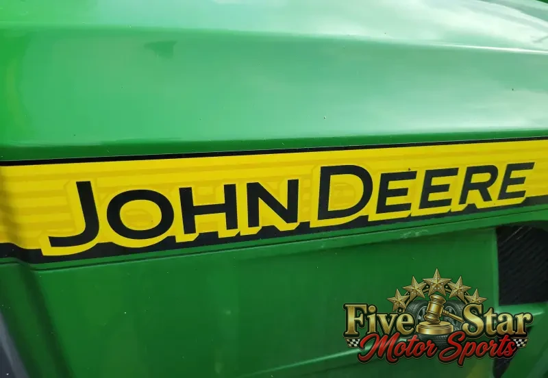 2015 John Deere 5075E photo 26