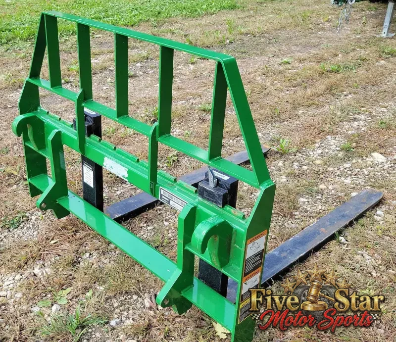 2015 John Deere 5075E photo 97