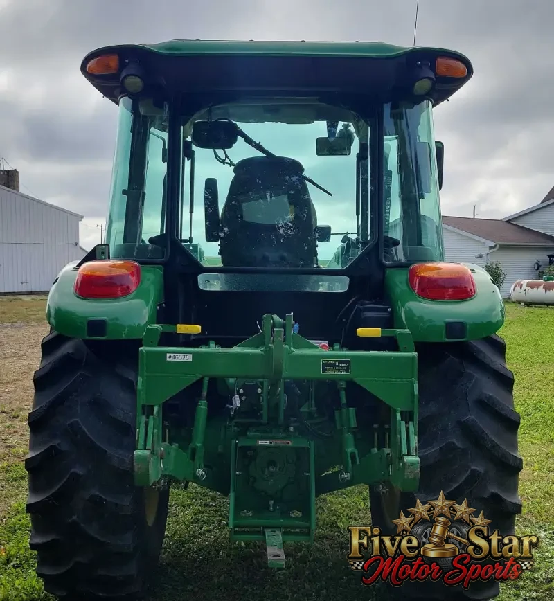 2015 John Deere 5075E photo 6