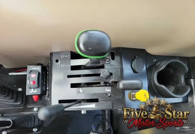 2015 John Deere 5075E photo 52