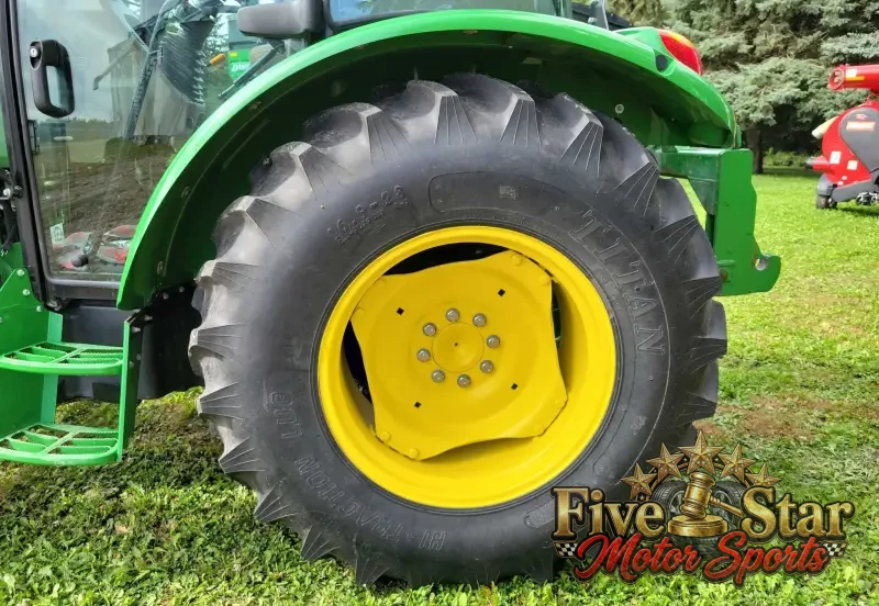 2015 John Deere 5075E photo 89