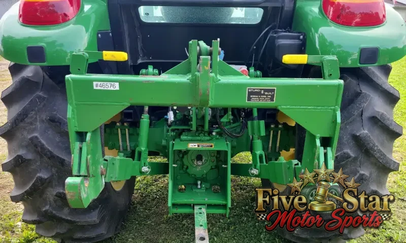 2015 John Deere 5075E photo 29
