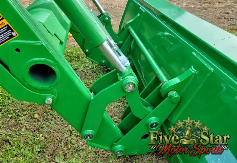 2015 John Deere 5075E photo 20