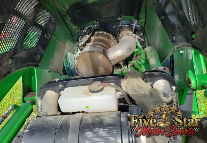 2015 John Deere 5075E photo 76