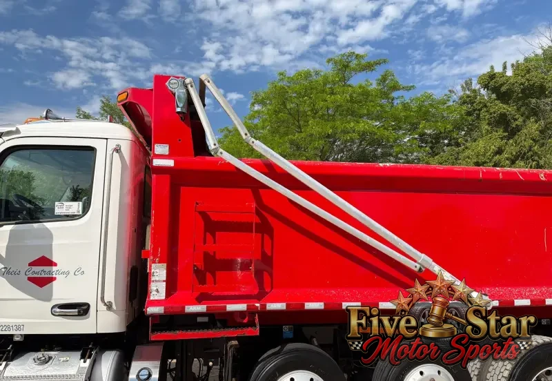 2021 Peterbilt 567 Quad-Axle Dump Truck photo 31