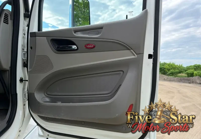 2021 Peterbilt 567 Quad-Axle Dump Truck photo 86