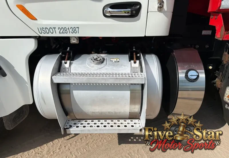 2021 Peterbilt 567 Quad-Axle Dump Truck photo 33
