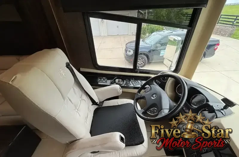 2016 Tiffin Phaeton 36GH photo 114