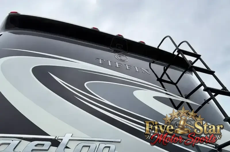 2016 Tiffin Phaeton 36GH photo 14