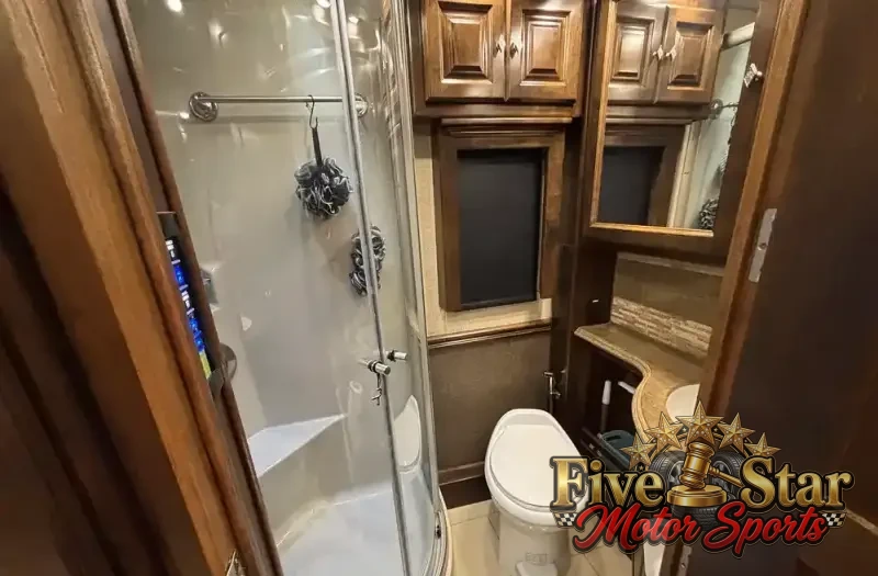 2016 Tiffin Phaeton 36GH photo 116