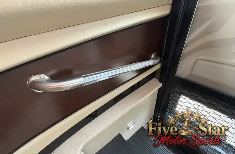 2016 Tiffin Phaeton 36GH photo 103
