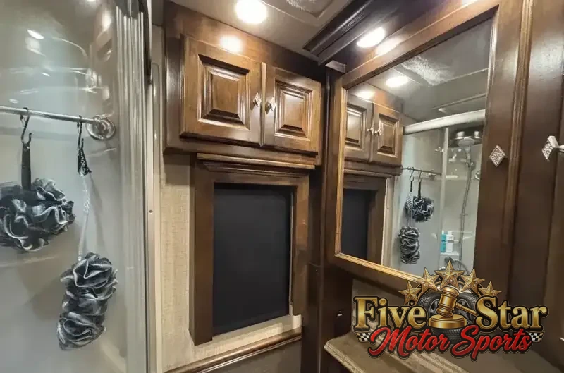2016 Tiffin Phaeton 36GH photo 47