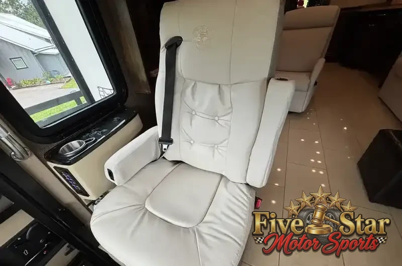 2016 Tiffin Phaeton 36GH photo 92